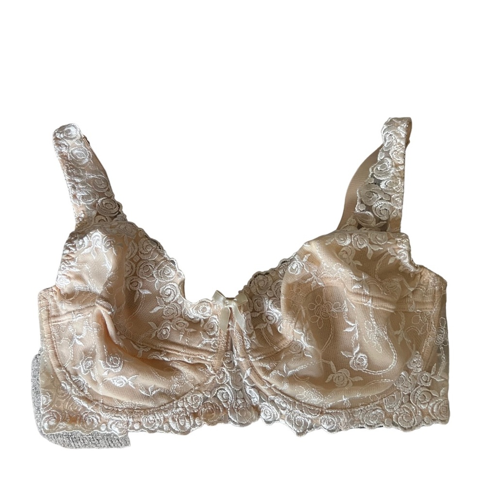 Breezies lace bra Sz 36C